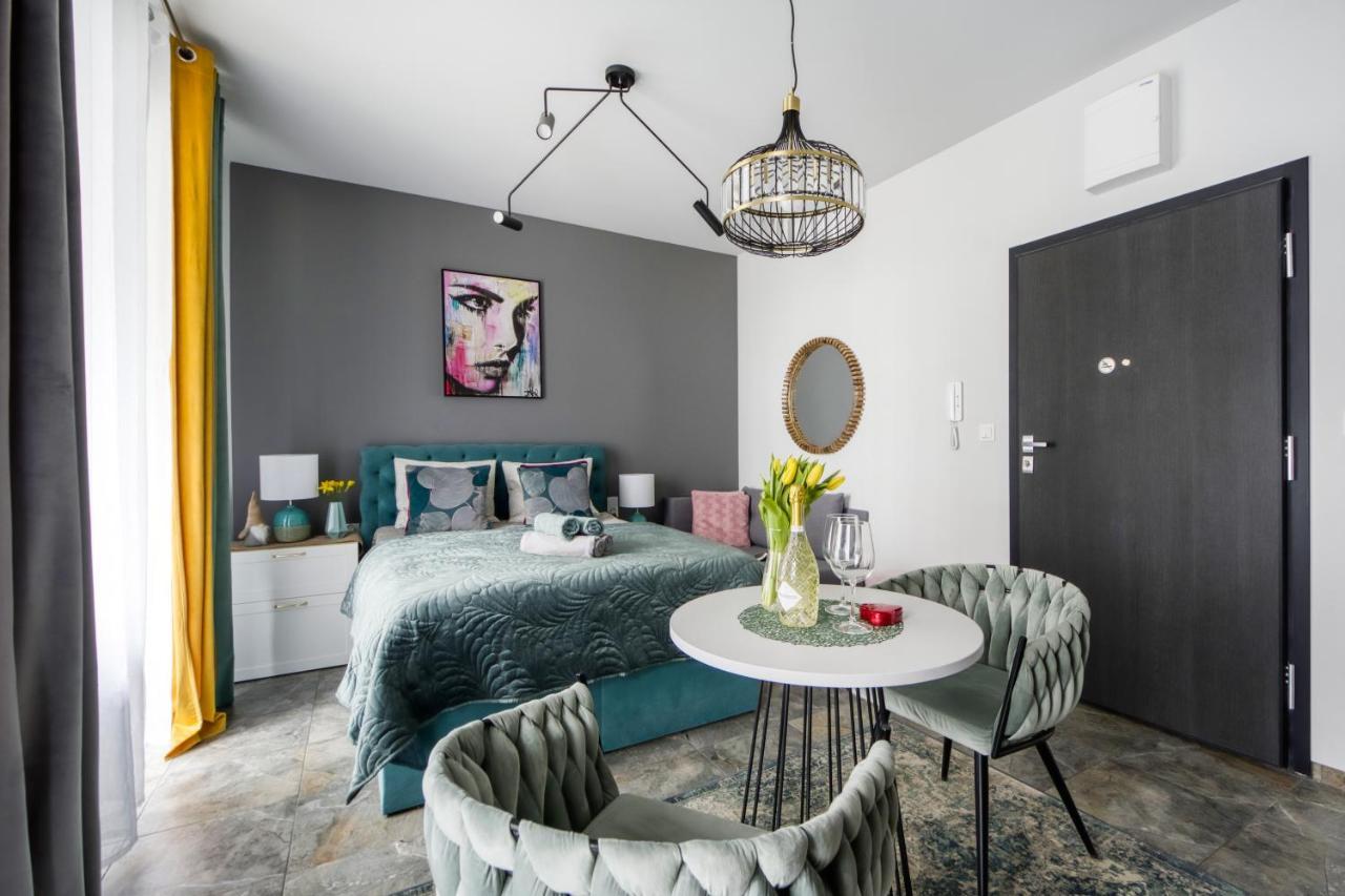Apartamenty Metropark Krzemieniecka-Lux Варшава Екстериор снимка